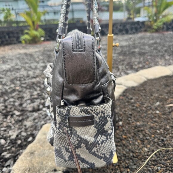 Sharif Metallic Silver & Snakeskin Tote w/ Matching Wristlet NWOT with Flaws - Picture 13 of 17